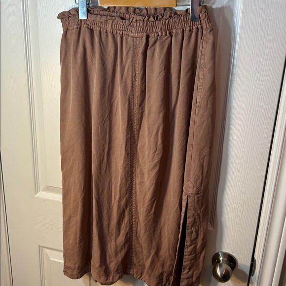 Ten Tree Tencel Midi Skirt size Large - Picture 6 of 6